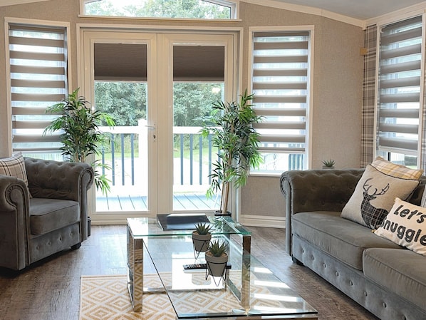 TV - 2 bedroom accommodation in Swarland, near Warkworth (Swarland, near Warkworth)