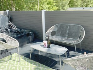 مغطس سبا خارجي