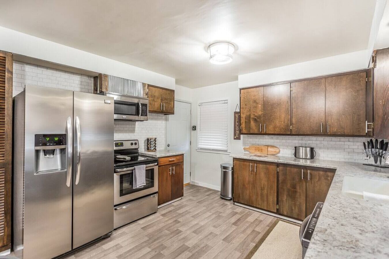 雪櫃、微波爐、焗爐、爐具