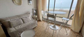 024 - Apartment with beautiful terrace and breathtaking view of the Ocean