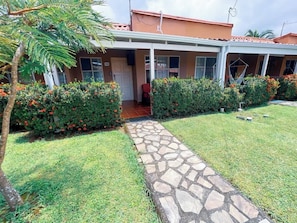 Exterior - Mango Paradise · Steps from the Beach & Fast Wi-Fi (Jacó)