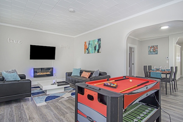 Spielezimmer
