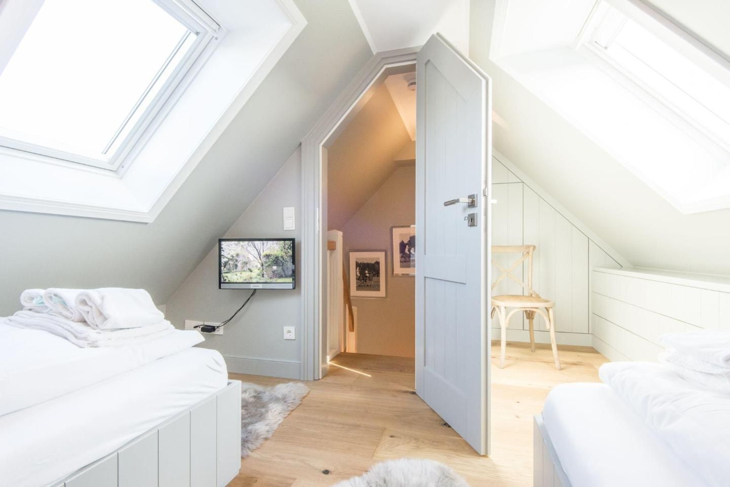 2 slaapkamers, een strijkplank/strijkijzer, wifi, beddengoed