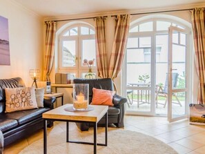 Unclassified image, 3 of 13, button