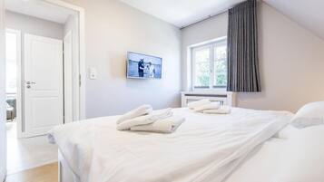 2 bedrooms, WiFi, bed sheets