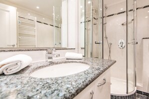 Unclassified image, 2 of 34, button