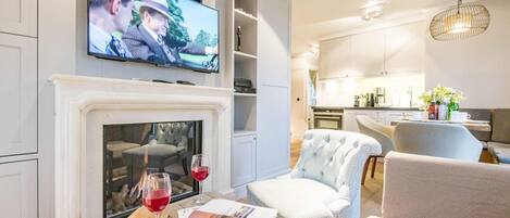 Fernseher, DVD-Player, Stereoanlage