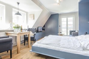 1 habitación, wifi y ropa de cama