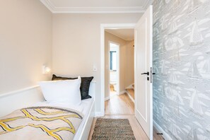 2 Schlafzimmer, Zimmersafe, Bügeleisen/Bügelbrett, WLAN