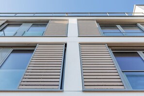Exterior detail - Central. Harmonious. Design. - New center (Sylt)