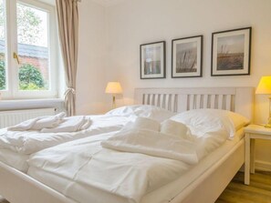 2 soverom, strykejern/-brett, wi-fi og sengetøy