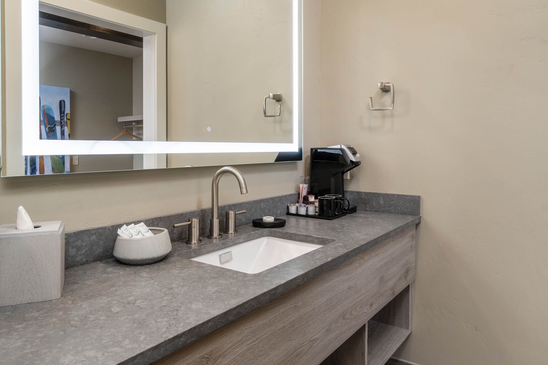 room 104 | bathroom | hair dryer, towels, soap, shampoo