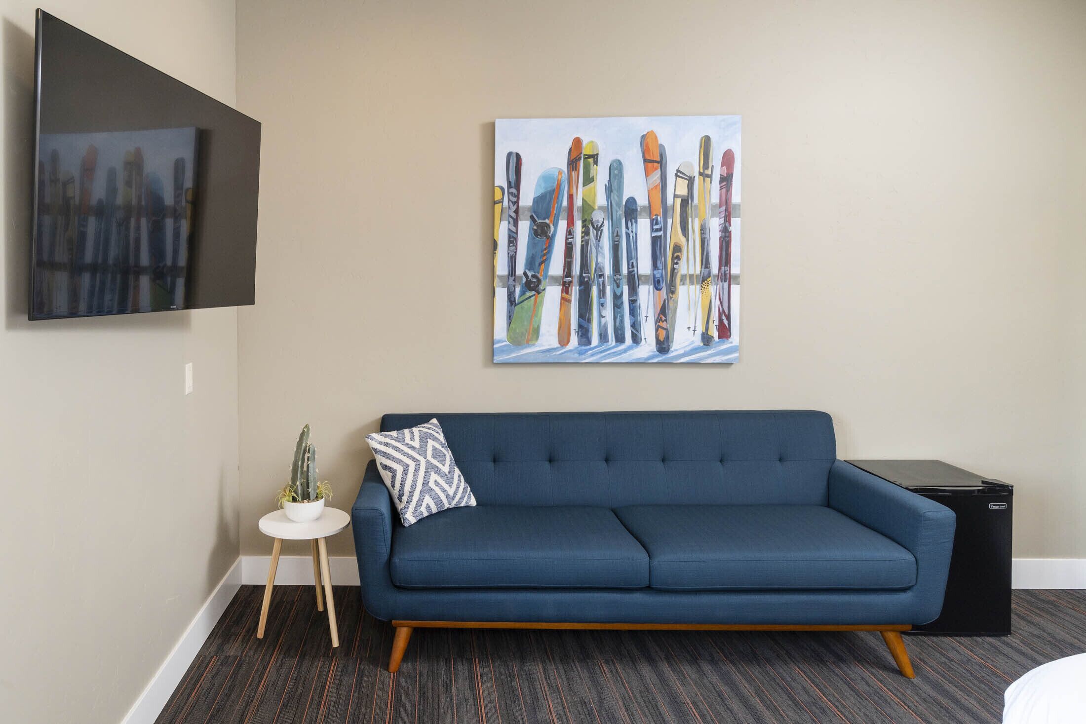 65-inch lcd tv with satellite channels, tv