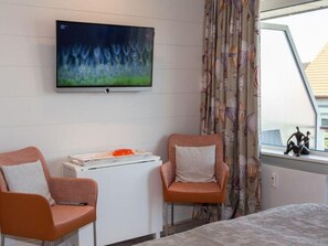 1 slaapkamer, een bureau, wifi, beddengoed