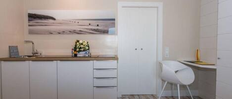 1 Schlafzimmer, Schreibtisch, WLAN, BettwÀsche
