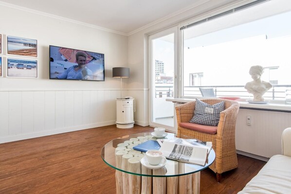 Unclassified image, 1 of 29, button - Haus Dünenburg, Whg. 24 - Gemütlich. Zentral. Strandnah. - Objekt-id: Hdb/24 (Sylt)