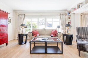 Nicht klassifiziertes Bild, 3 von 47, Schaltfläche