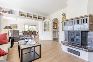 Nicht klassifiziertes Bild, 2 von 47, Schaltfläche