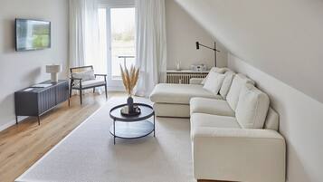 Fernseher, Stereoanlage