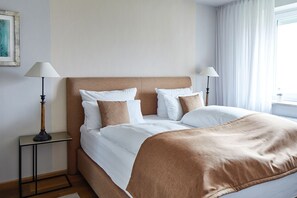 1 slaapkamer, een kluis op de kamer, een strijkplank/strijkijzer, wifi