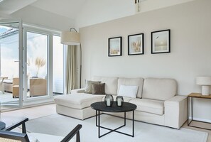 Unclassified image, 3 of 10, button