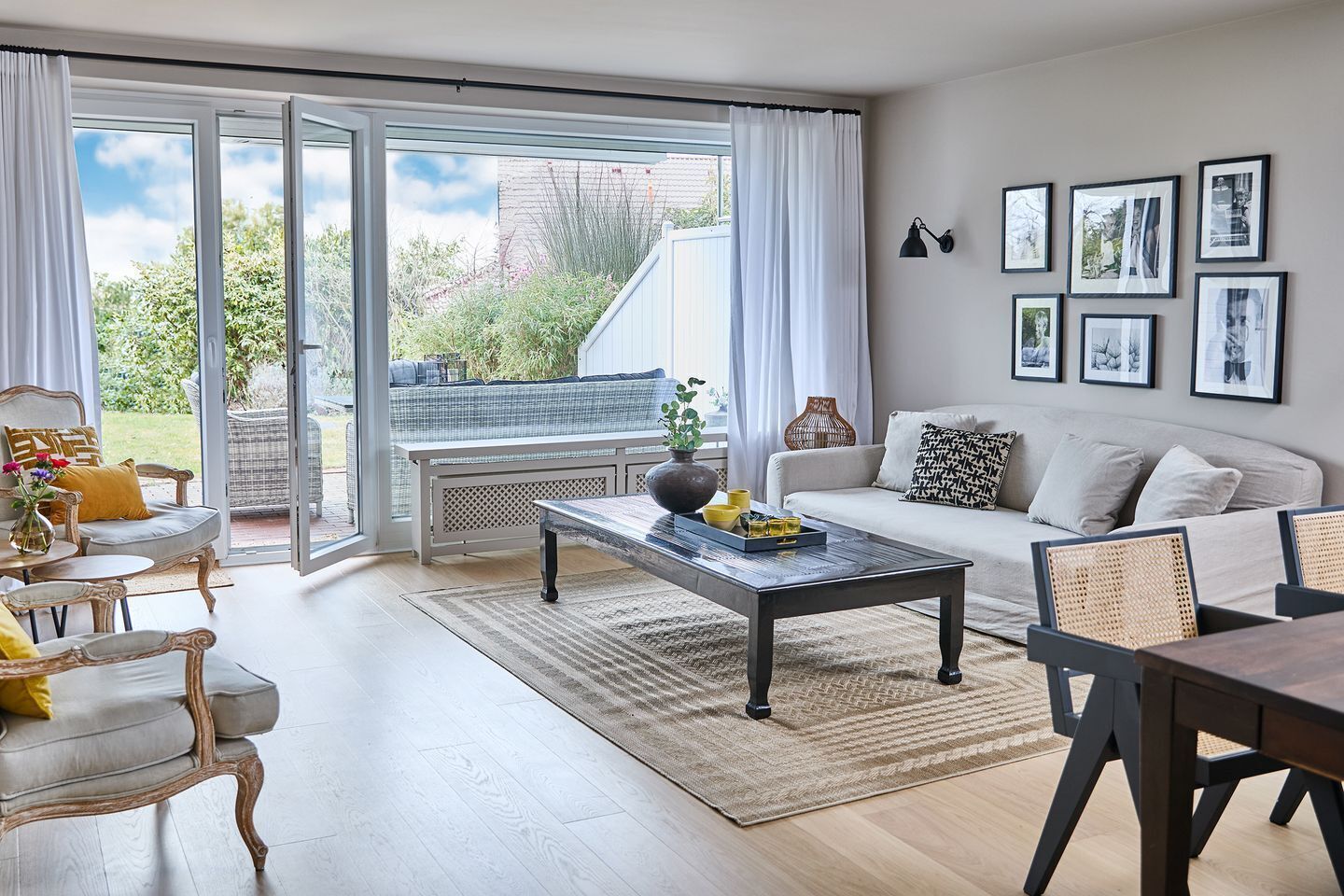 Fernseher, Stereoanlage