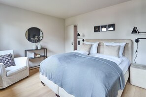 Uklassifisert bilde, 3 av 12, knapp