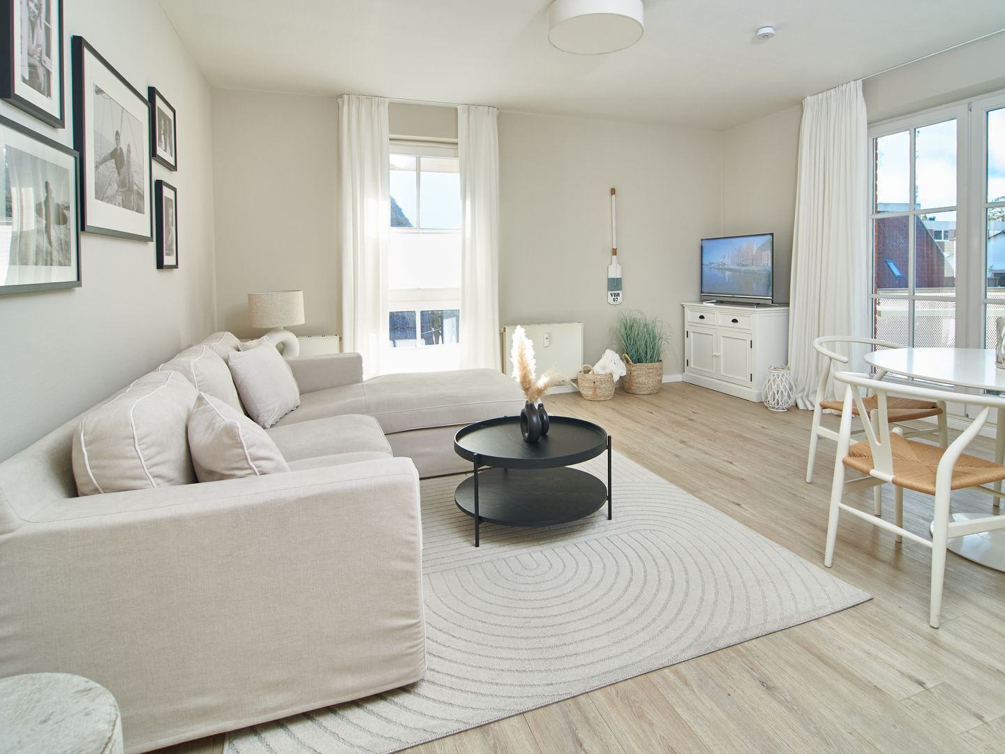 Fernseher, Stereoanlage