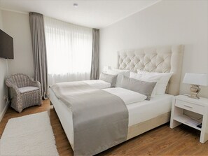 2 Schlafzimmer, Zimmersafe, Bügeleisen/Bügelbrett, WLAN