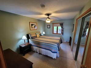 1 chambre, bureau, fer et planche à repasser, Wi-Fi gratuit