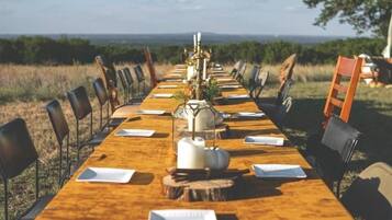 Outdoor dining