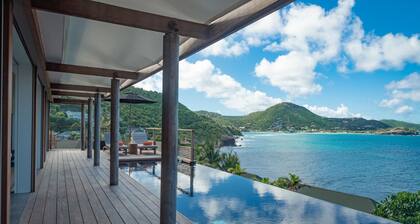 Villa Pinta | Ocean Front - Located in Tropical Pointe Milou with Private Pool