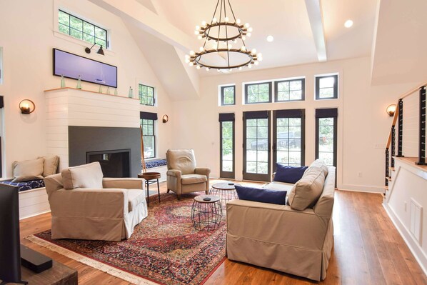 TV, fireplace, offices