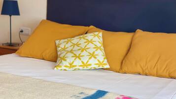 3 makuuhuonetta, silitysrauta/-lauta, internet, vuodevaatteet