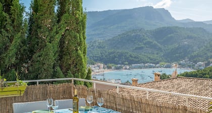 PORTO LUZ - Schöne Doppelhaushälfte mit herrlichem Blick auf den Hafen von Sóller. Wifi