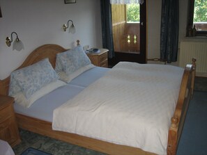 2 bedrooms, bed sheets