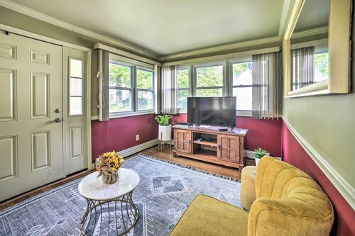 Pet-Friendly Latham Retreat ~ 7 Mi to Albany!