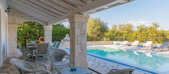 Villa Dimitris - Vacation villa with private pool on Corfu, Greece