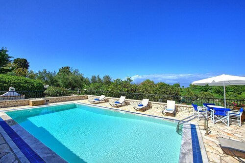 Villa Dimitris - Vacation villa with private pool on Corfu, Greece