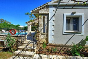 Exterior detail - Villa Dimitris - Vacation villa with private pool on Corfu, Greece (Agios Stefanos Sinion)