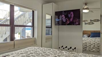 1 chambre, fer et planche Ă repasser, Wi-Fi gratuit, draps fournis