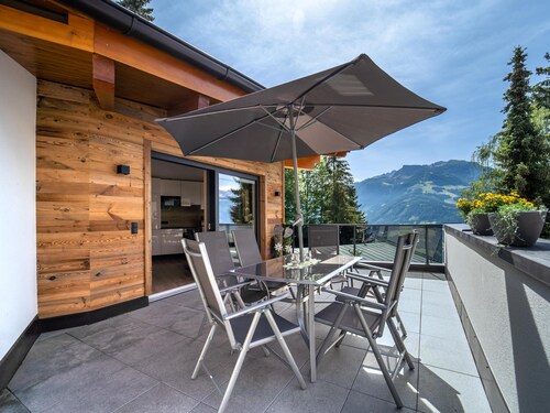 Schönes Chalet auf dem Zellberg