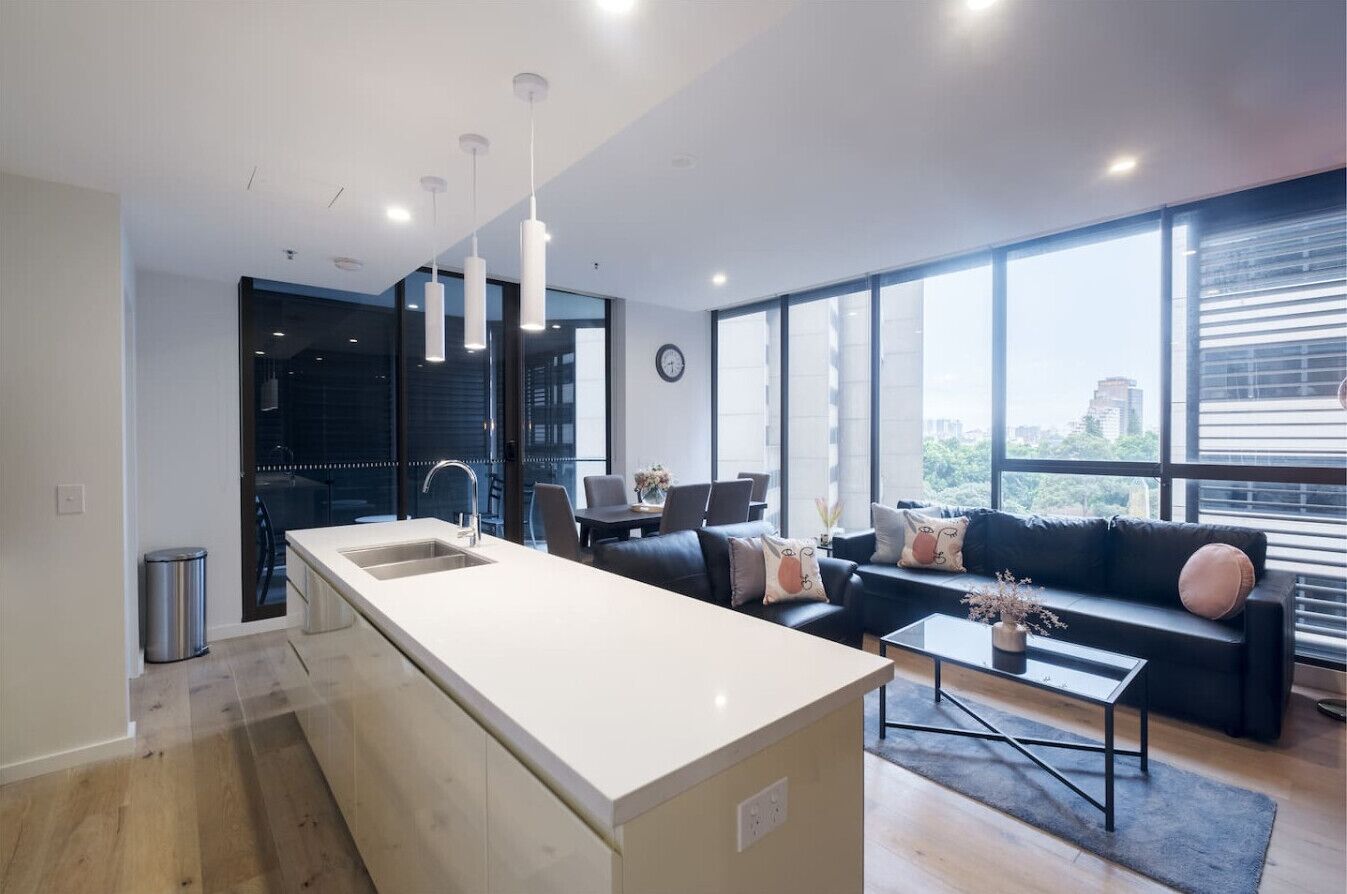 Una televisión, Netflix, servicios de streaming, una oficina