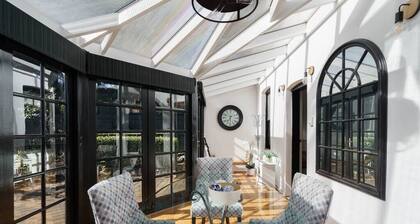 Bryn-y-Mor Cottage/ Romantic / Fireplace/Couples