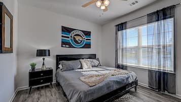 2 bedrooms, iron/ironing board, free WiFi, bed sheets