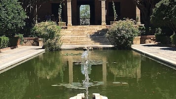 Enceinte de lâhĂ©bergement