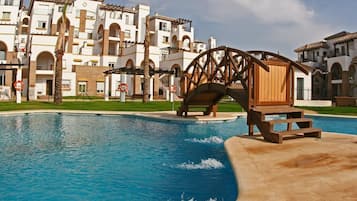 Innenpool, beheizter Pool