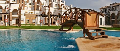 Piscine intérieure, piscine chauffée