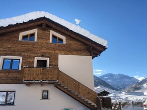 Exterior detail - Cozy Apartment "Livigno" near Palipert Ski Resort with Mountain Views (Livigno)