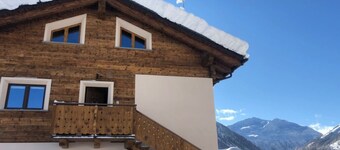 Appartement confortable "Livigno" près de la station de ski de Palipert avec vue montagne